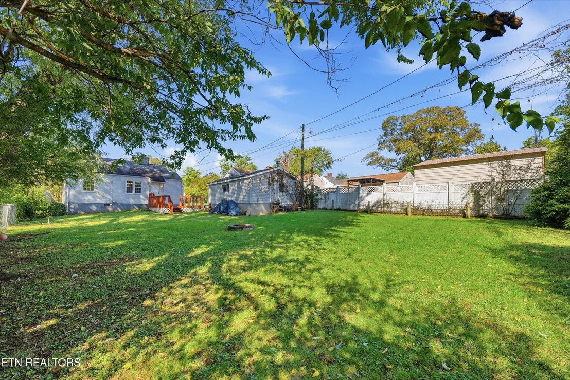 Photo of 1764 Kettering Rd