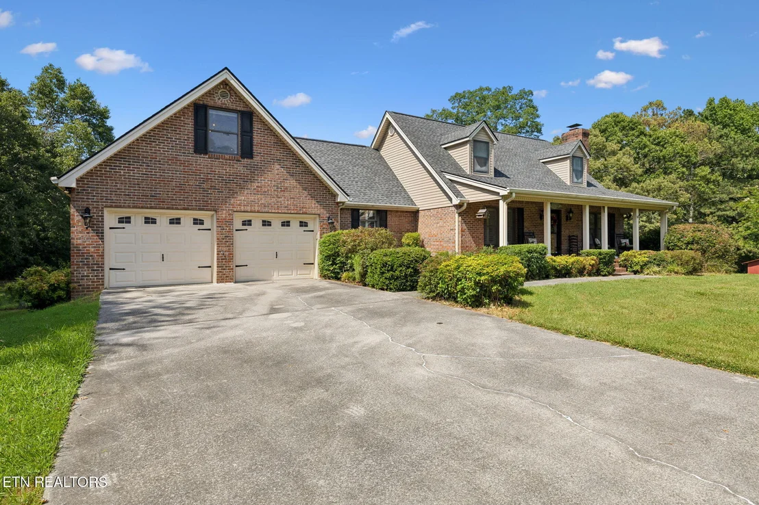 Photo of 302 County Road 707