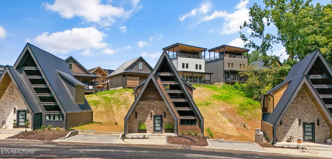Photo of 615 Longbow Way