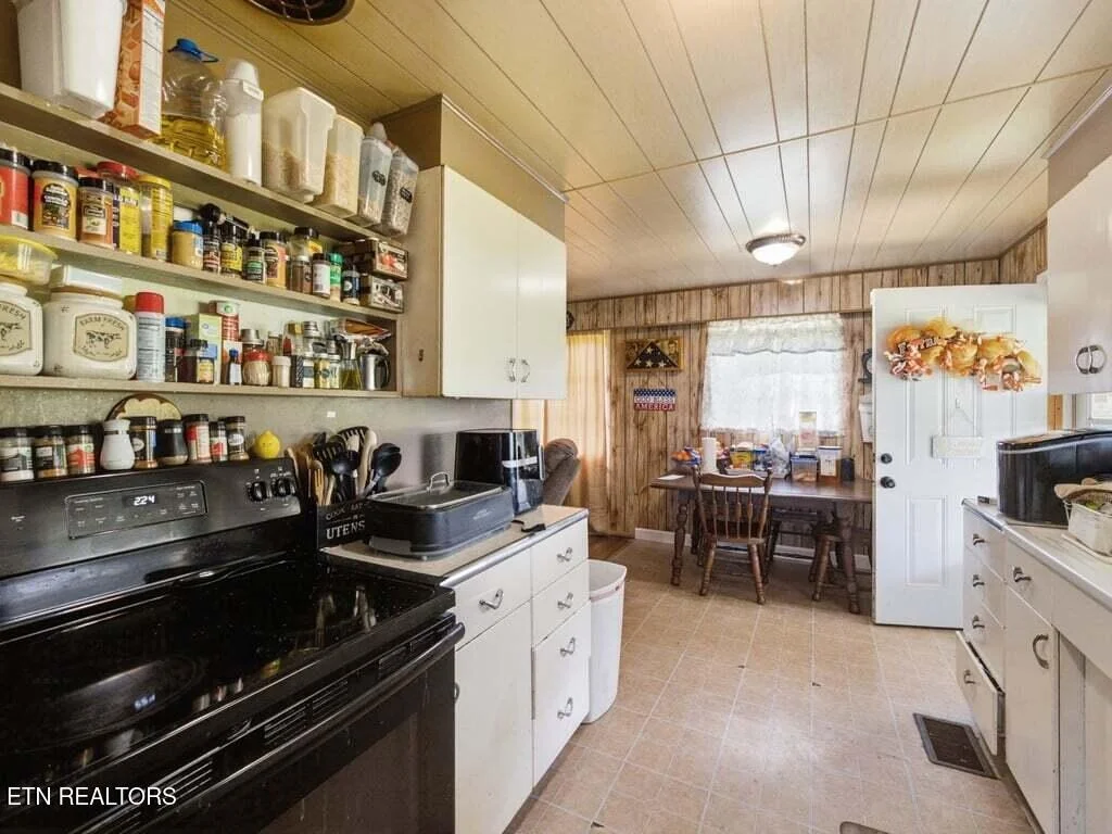 Photo of 990 Dover Rd