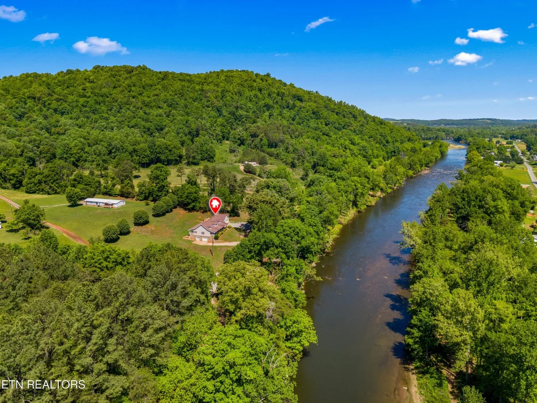 Photo of 2433 Green Rd