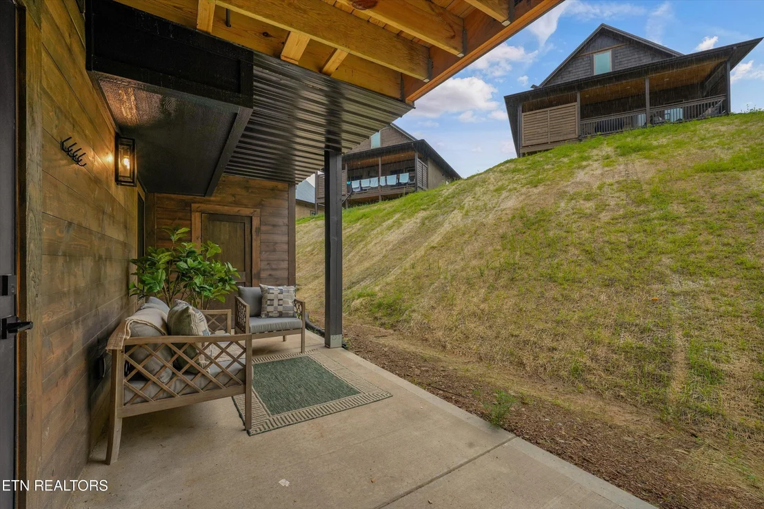 Photo of 615 Longbow Way