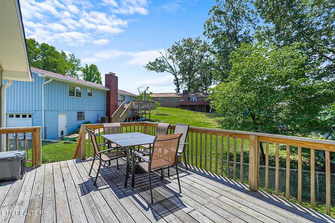 Photo of 146 Vanderview Drive