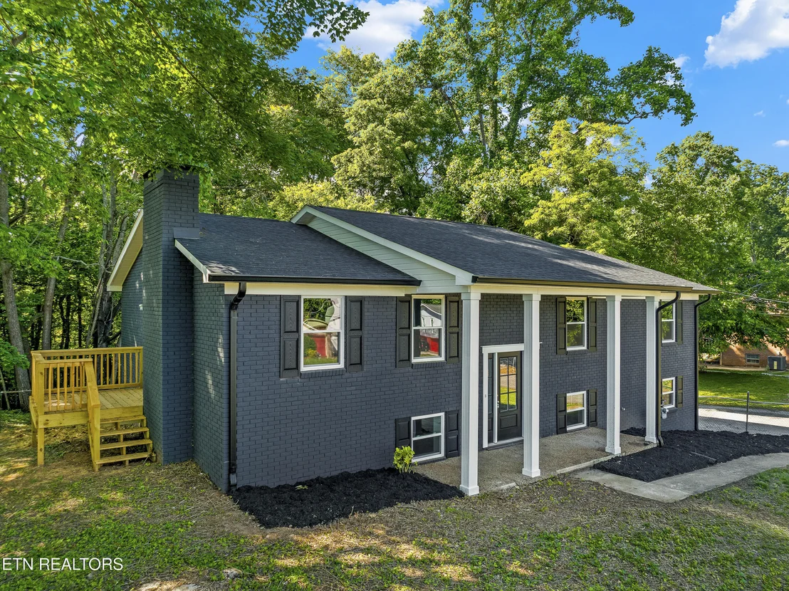 Photo of 915 Ronald Drive