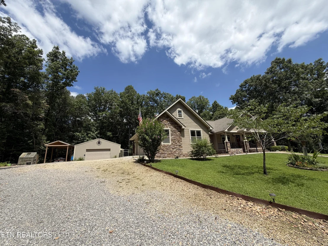 Photo of 104 Bottom Drive