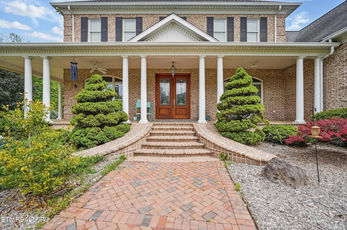 Photo of 6005 Powell Valley Rd