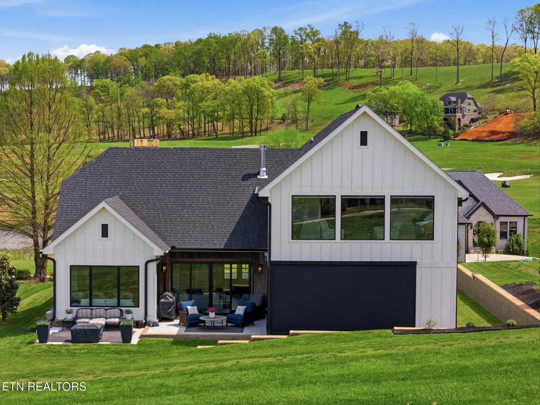 Photo of 455 Old Barn Lane