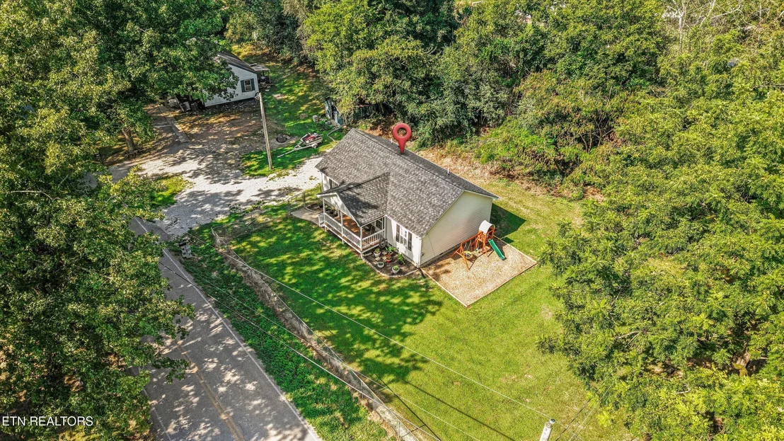 Photo of 1392 James Ferry Rd
