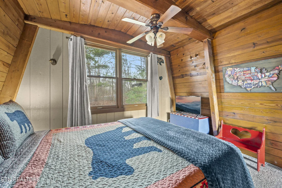 Photo of 1020 Ski View Lane
