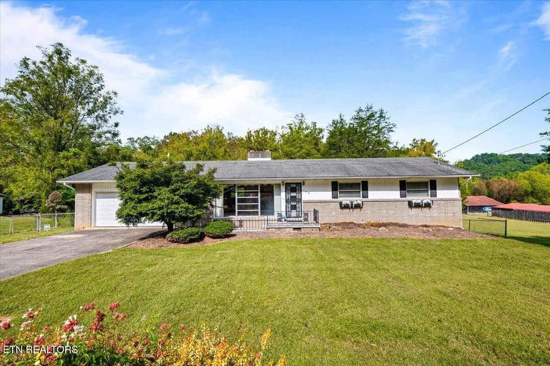 Photo of 154 E Wolf Valley Rd