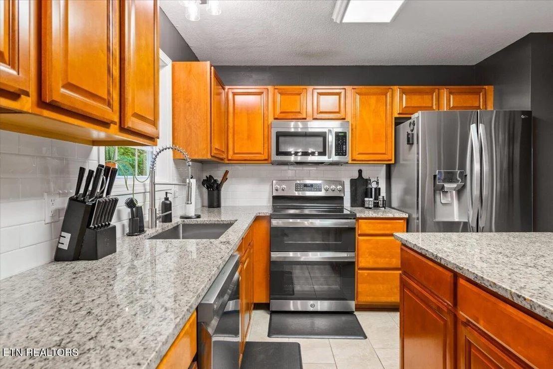 Photo of 6101 Starflower Lane