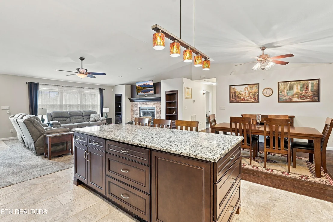 Photo of 2021 Compton Court
