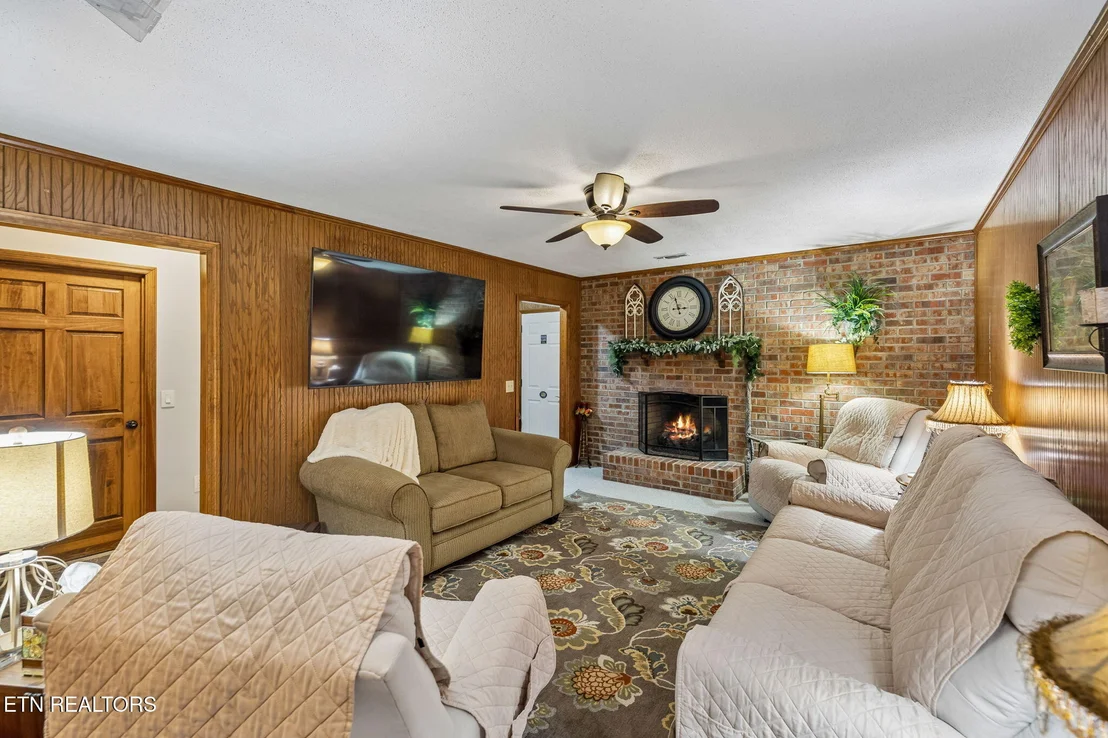 Photo of 302 County Road 707