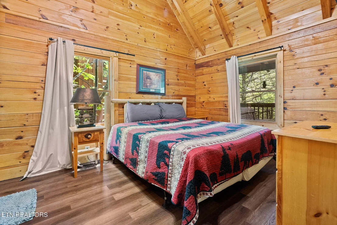 Photo of 746 Nighthawk Way