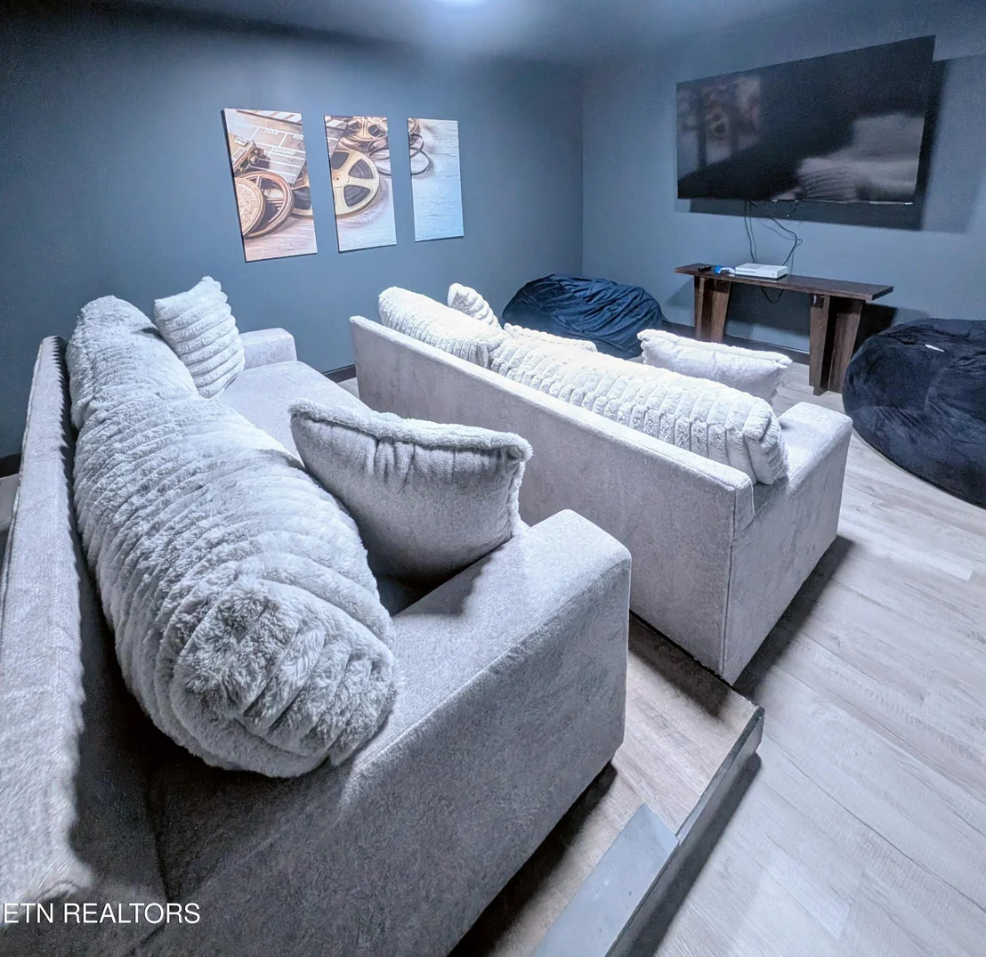 Photo of 1720 Mountain Drive