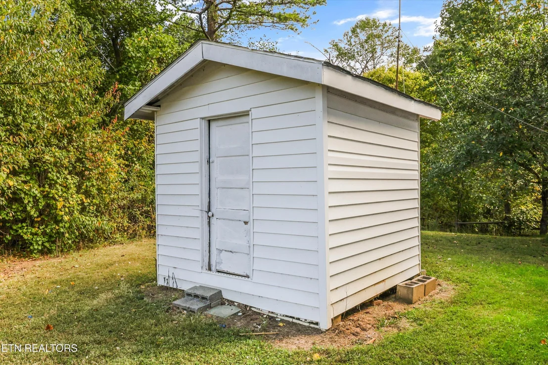 Photo of 2418 Tipton Loop Rd