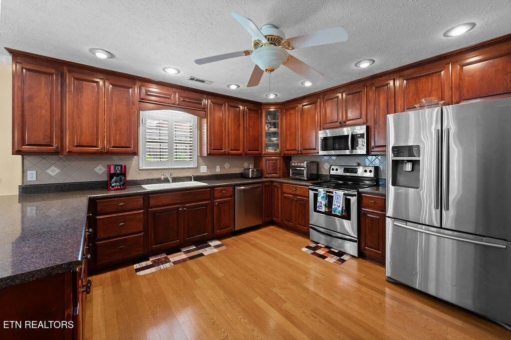 Photo of 674 Southview Circle