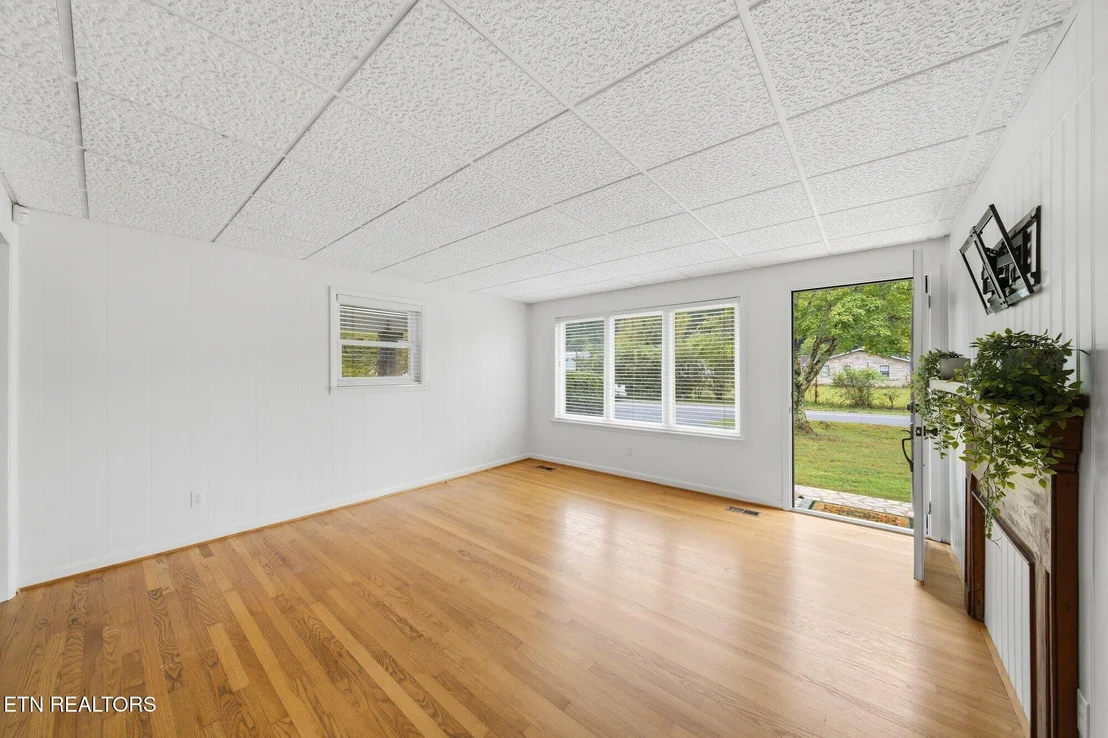 Photo of 912 Bud Lane