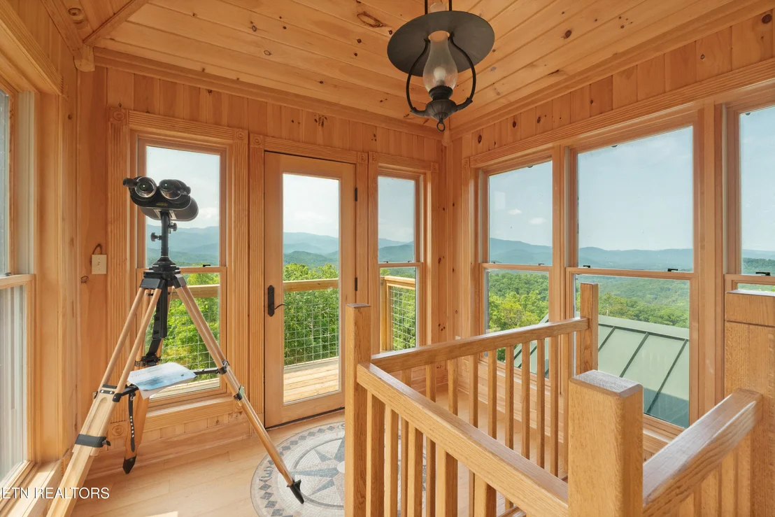 Photo of 1265 Lookout Tr