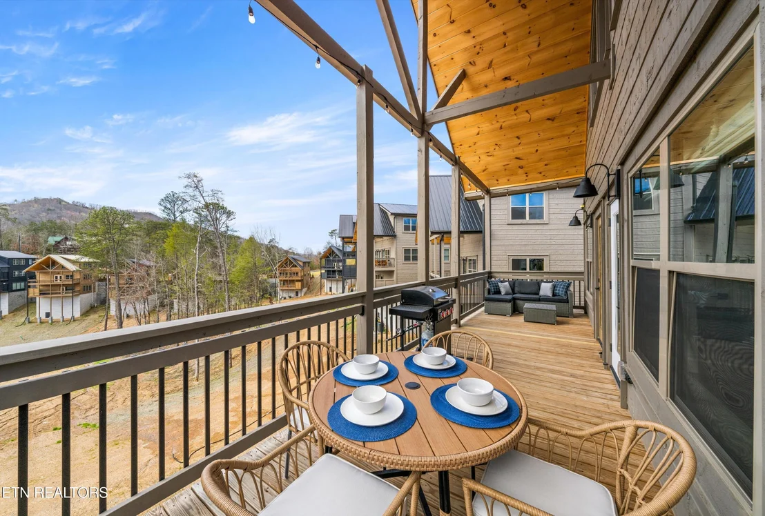 Photo of 2876 Sequoia Rd