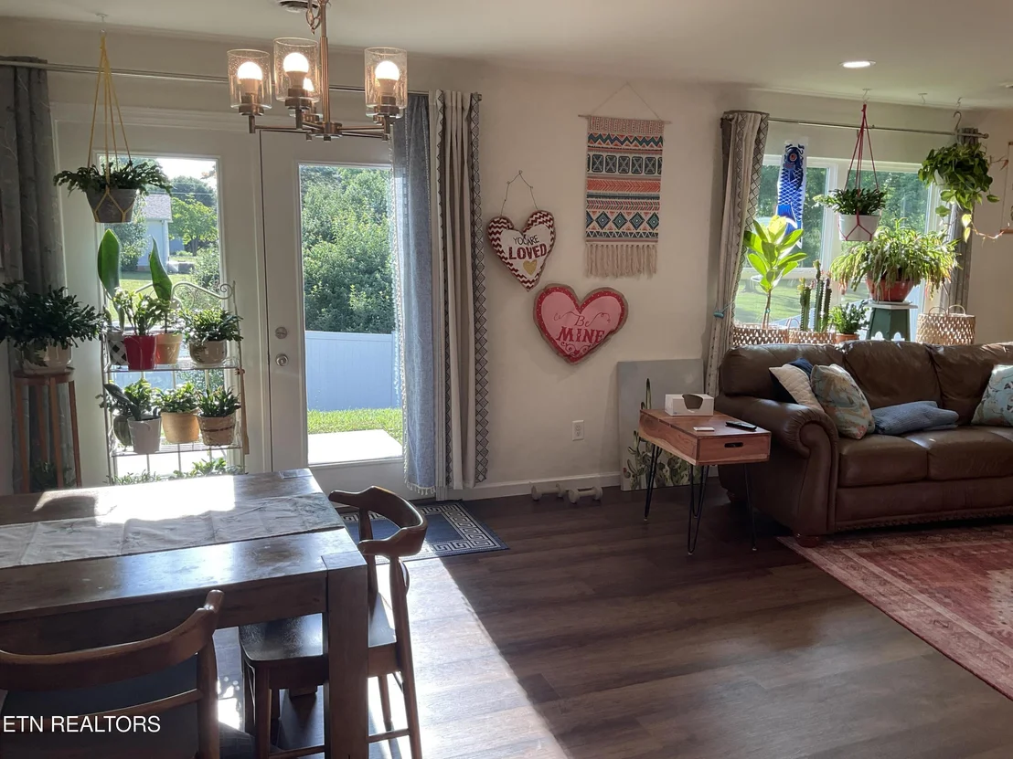 Photo of 1055 Evan Court