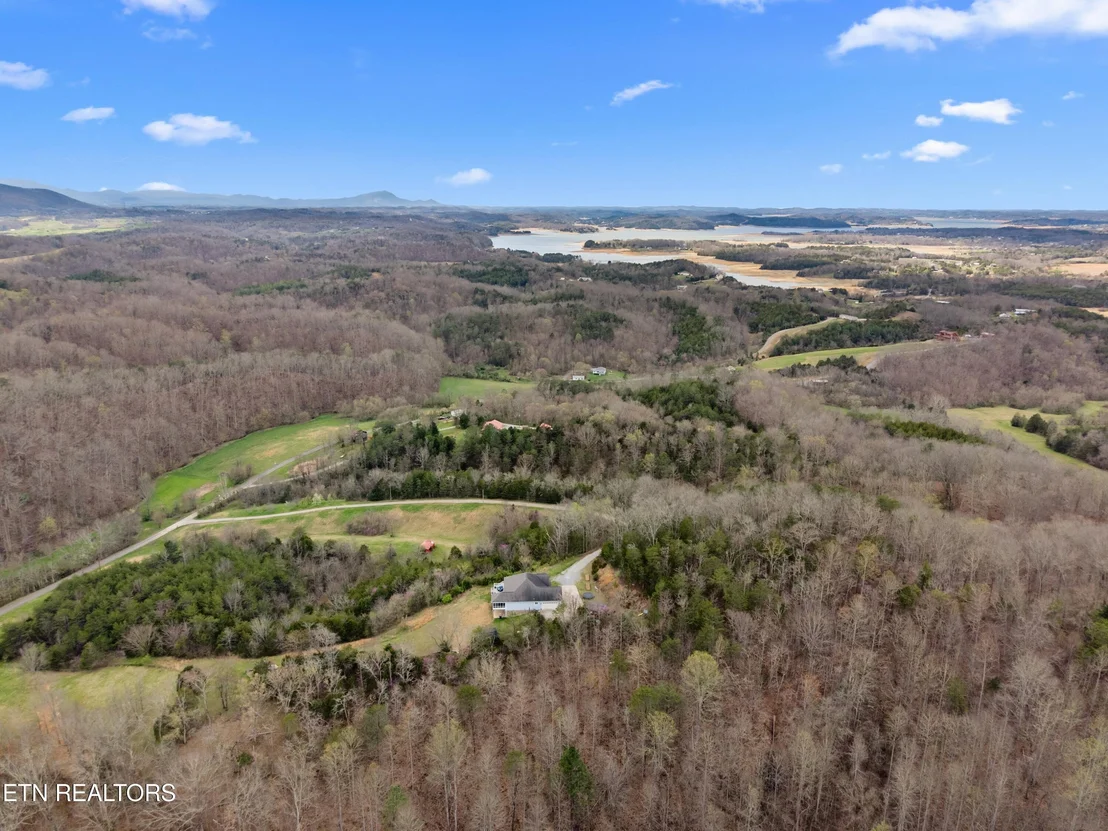 Photo of 2357 Hall Rd