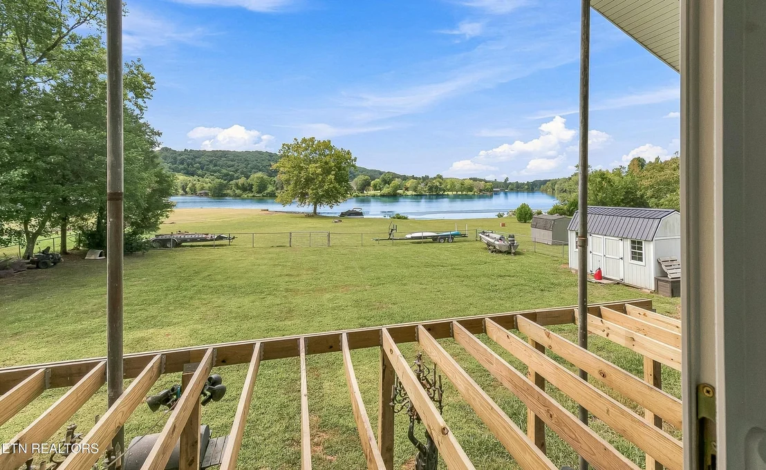 Photo of 382 Edgelake Drive