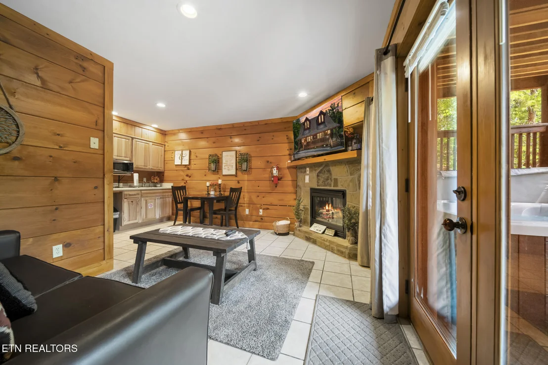 Photo of 350 Big Bear Way
