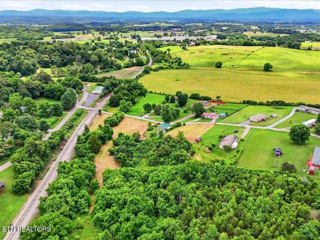 Photo of 818 Guy Collins Rd