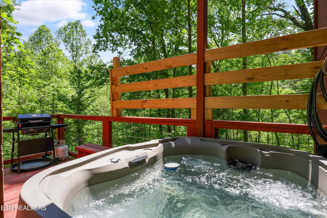 Photo of 375 Sugar Mountain Way