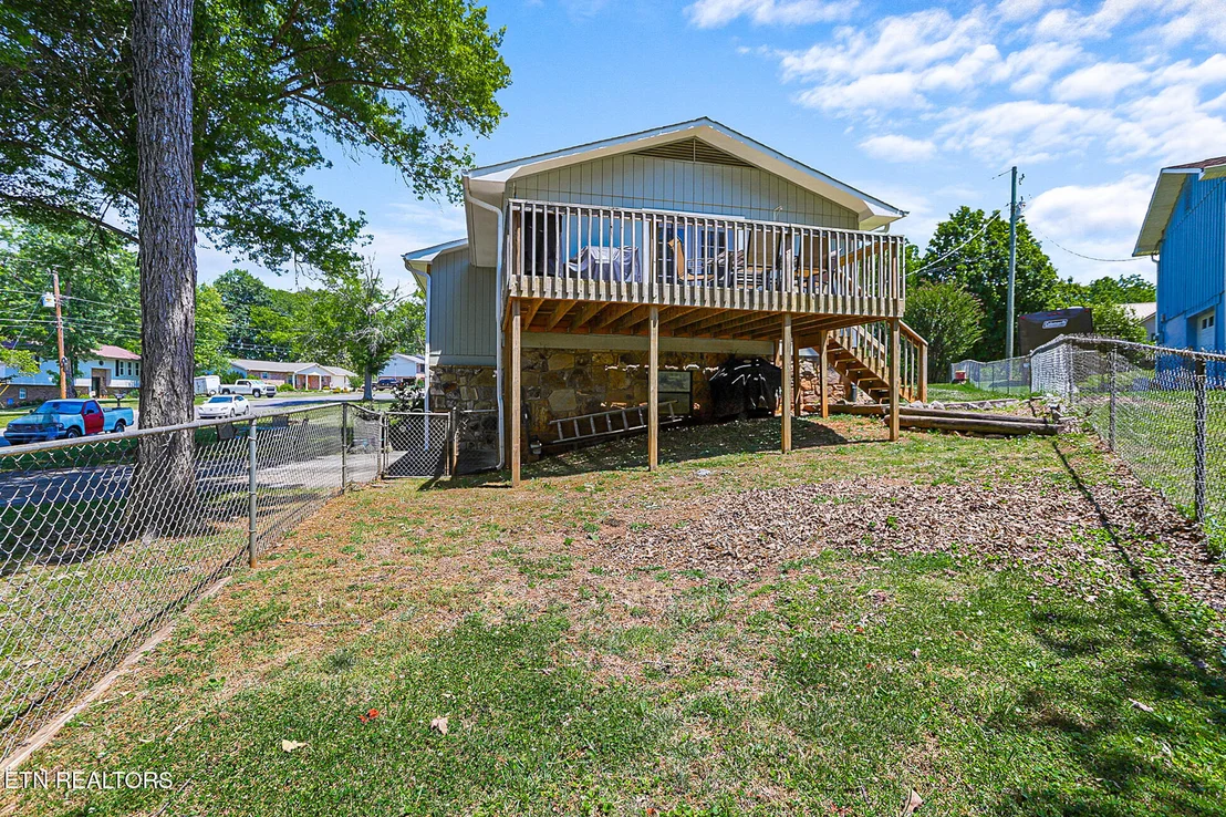 Photo of 146 Vanderview Drive