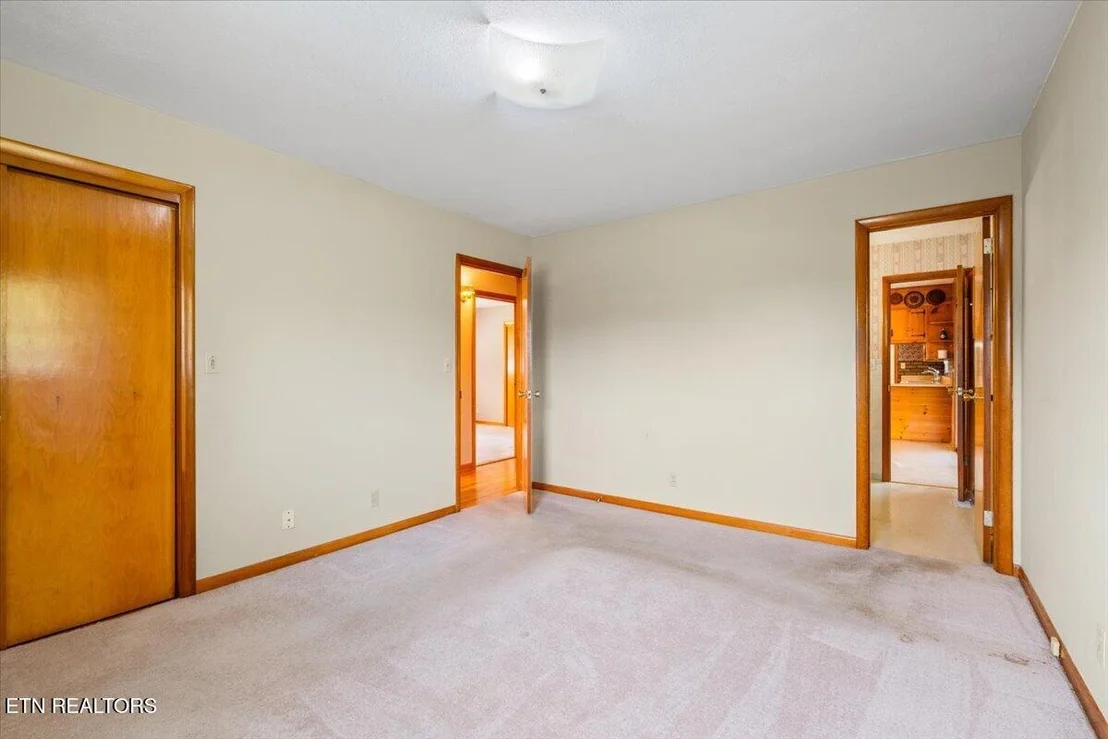 Photo of 154 E Wolf Valley Rd