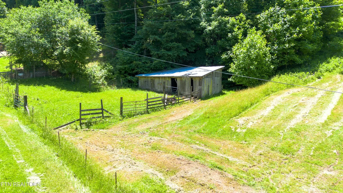 Photo of 800 Tumbling Creek Rd