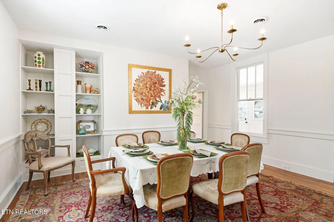 Photo of 240 Maplehurst Lane