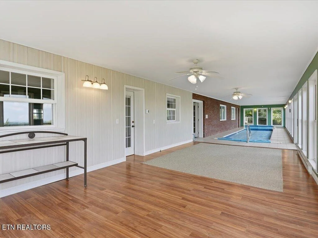 Photo of 311 Alberts Cove