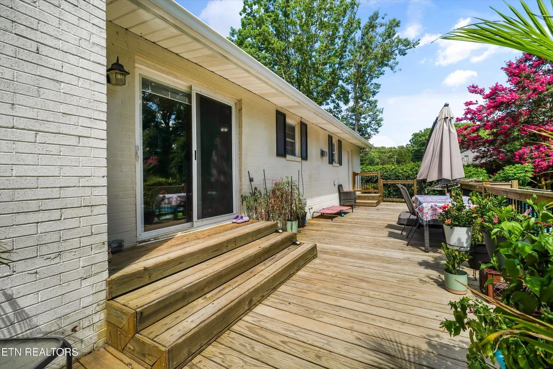 Photo of 1335 Beechview Drive