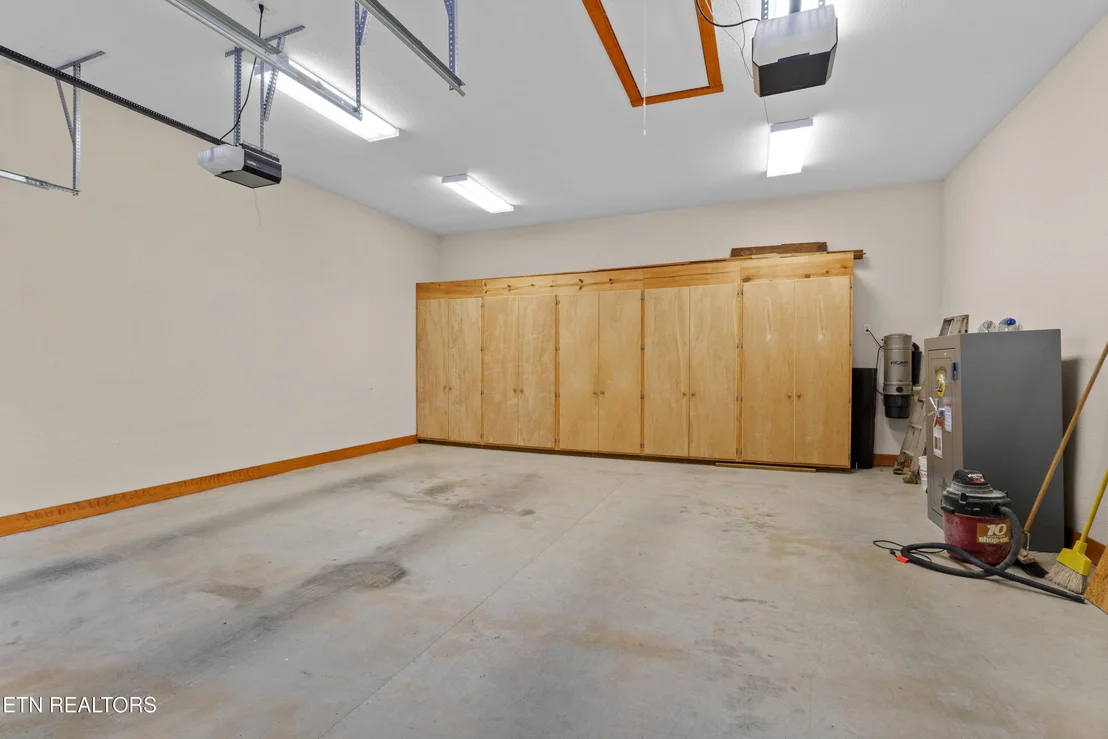 Photo of 122 Lakeside Trace