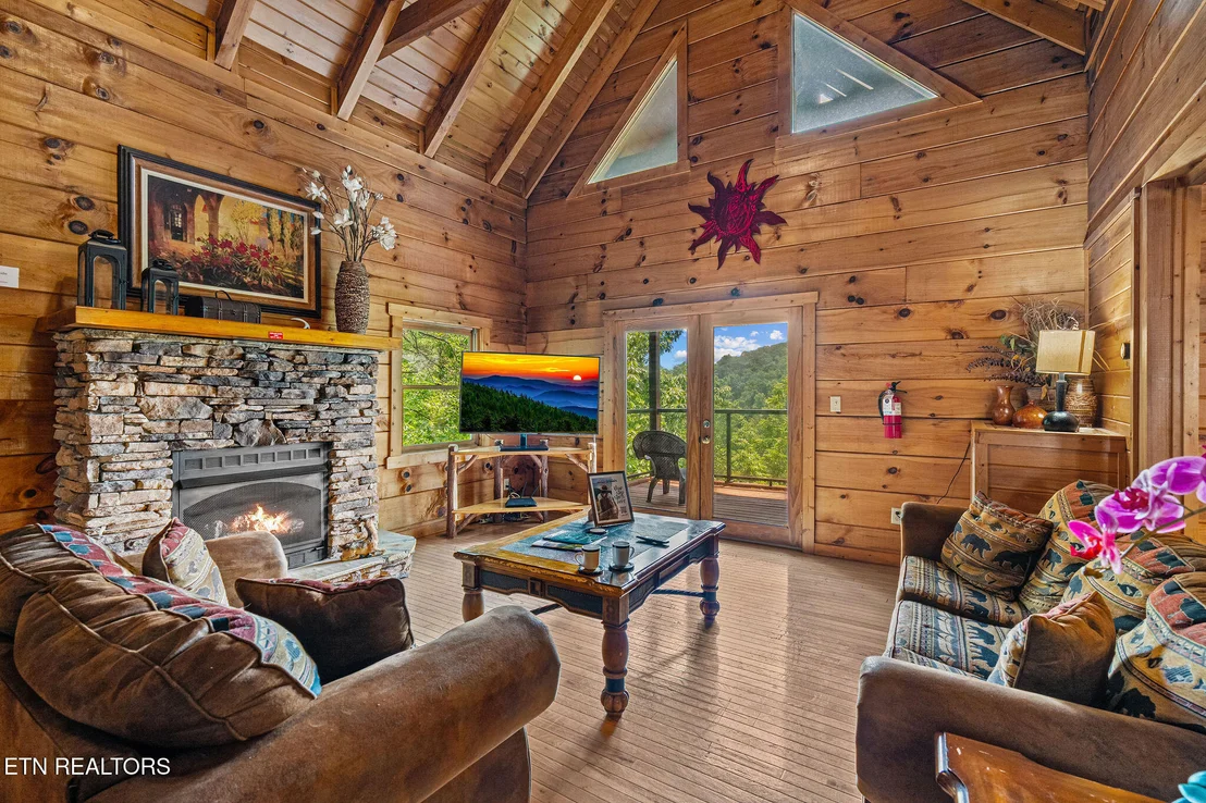 Photo of 928 Falcon View Way