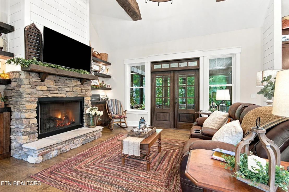 Photo of 504 Pumpkin Hollow Rd