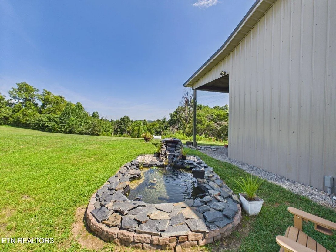 Photo of 317 Oak Grove Rd