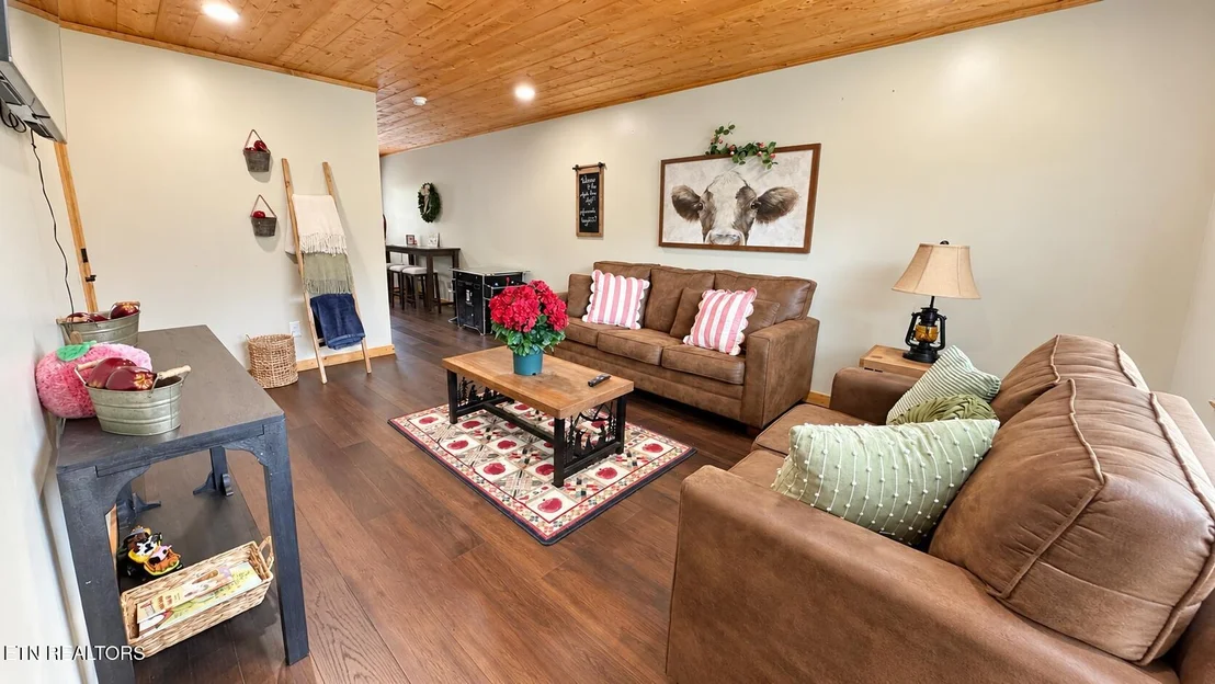 Photo of 2680 High Valley Drive