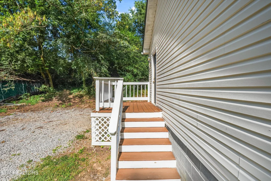 Photo of 1392 James Ferry Rd