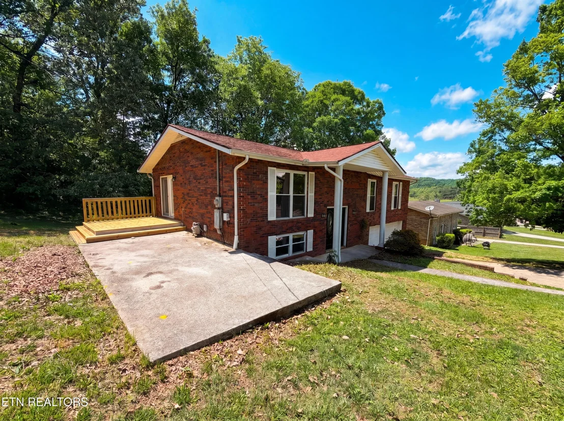 Photo of 819 Scenic Circle