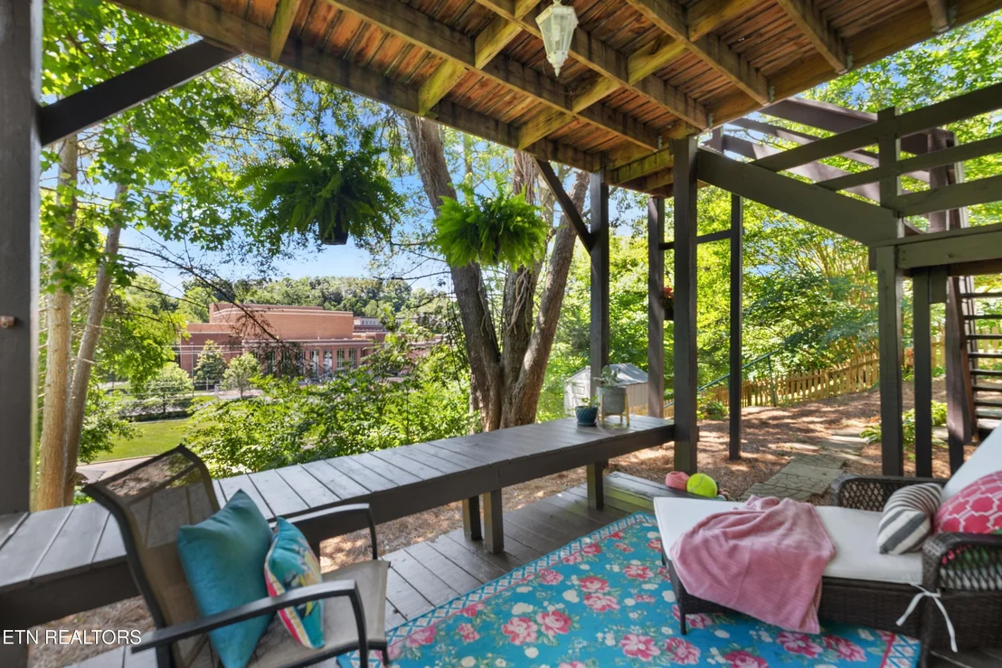 Photo of 218 Circle Drive