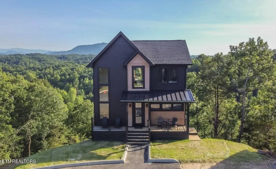 Photo of 409 Compass Point Way