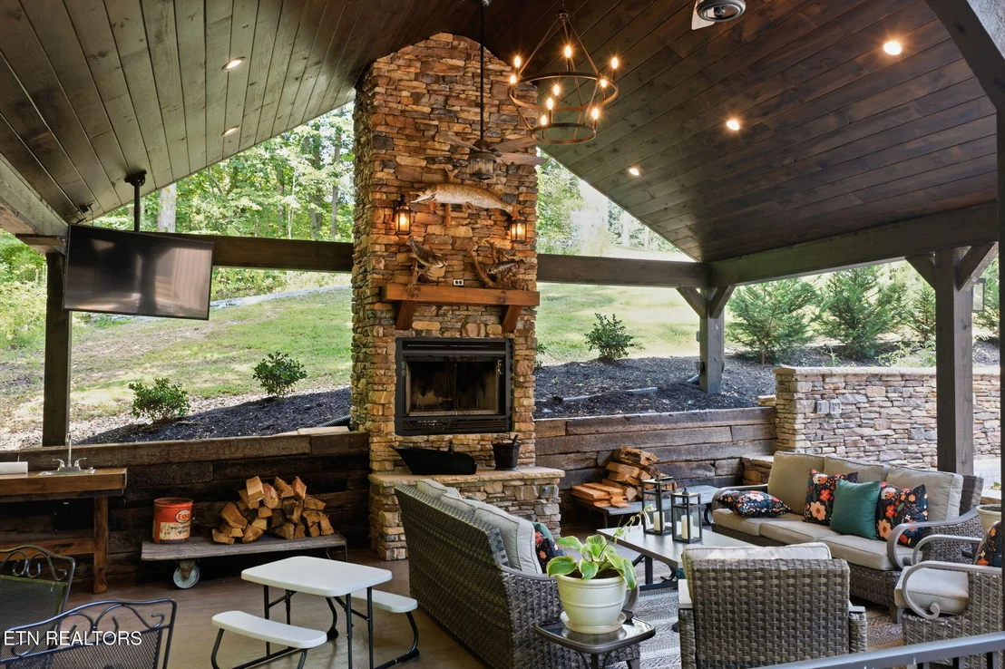Photo of 504 Pumpkin Hollow Rd