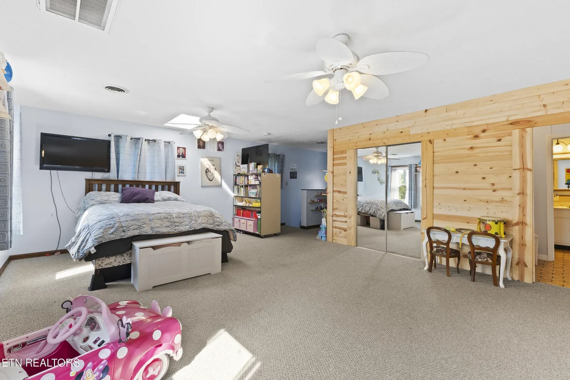 Photo of 2645 Mountain View Drive