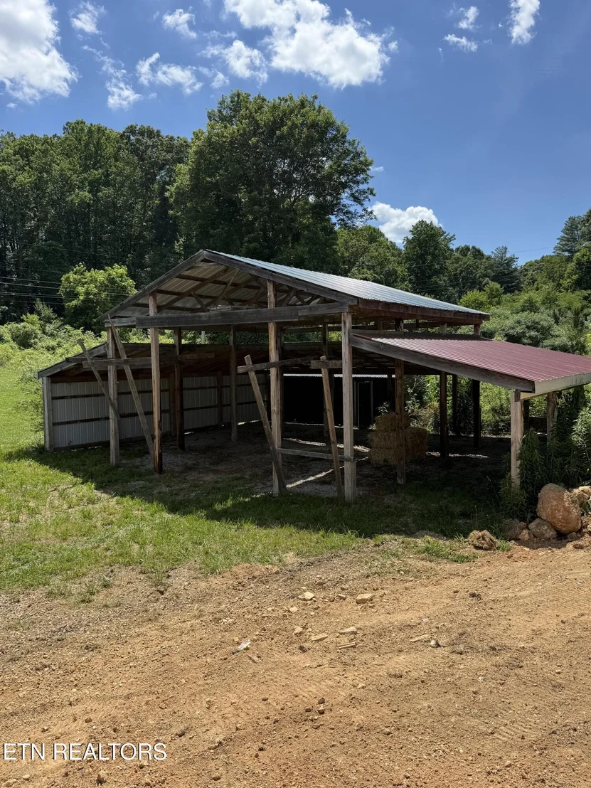 Photo of 705 Robin Drive