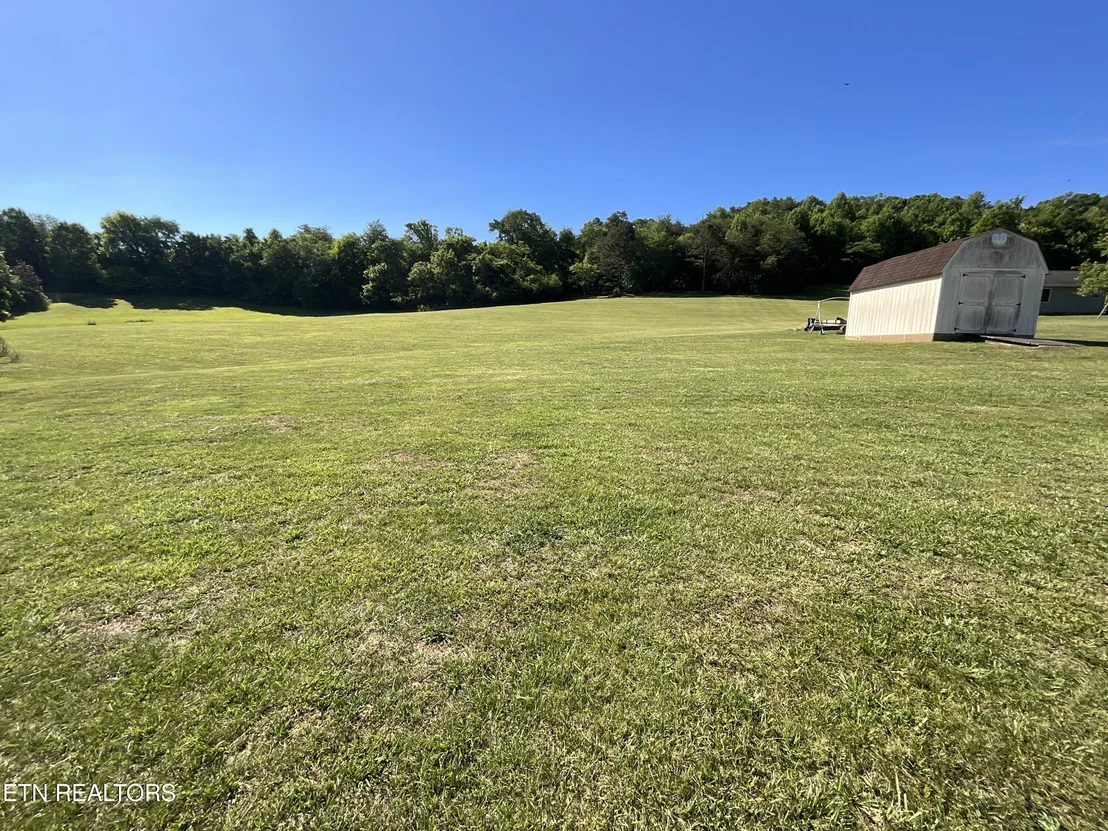 Photo of 651 River Rd