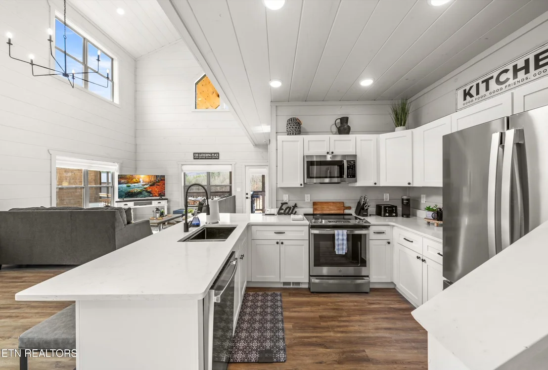 Photo of 2876 Sequoia Rd